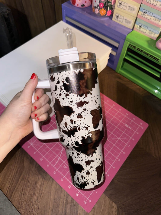 COW PRINT BROWN 40OZ TUMBLER W/ PLASTIC STRAW