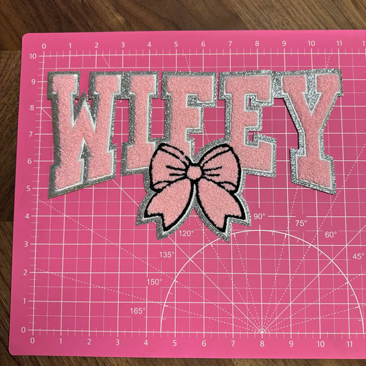 WIFEY LIGHT PINK CHINELLE PATCH