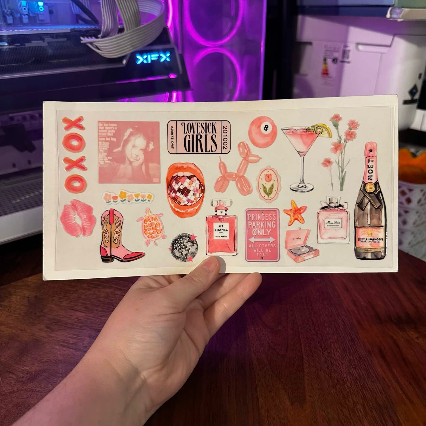 210 - DESIGNER